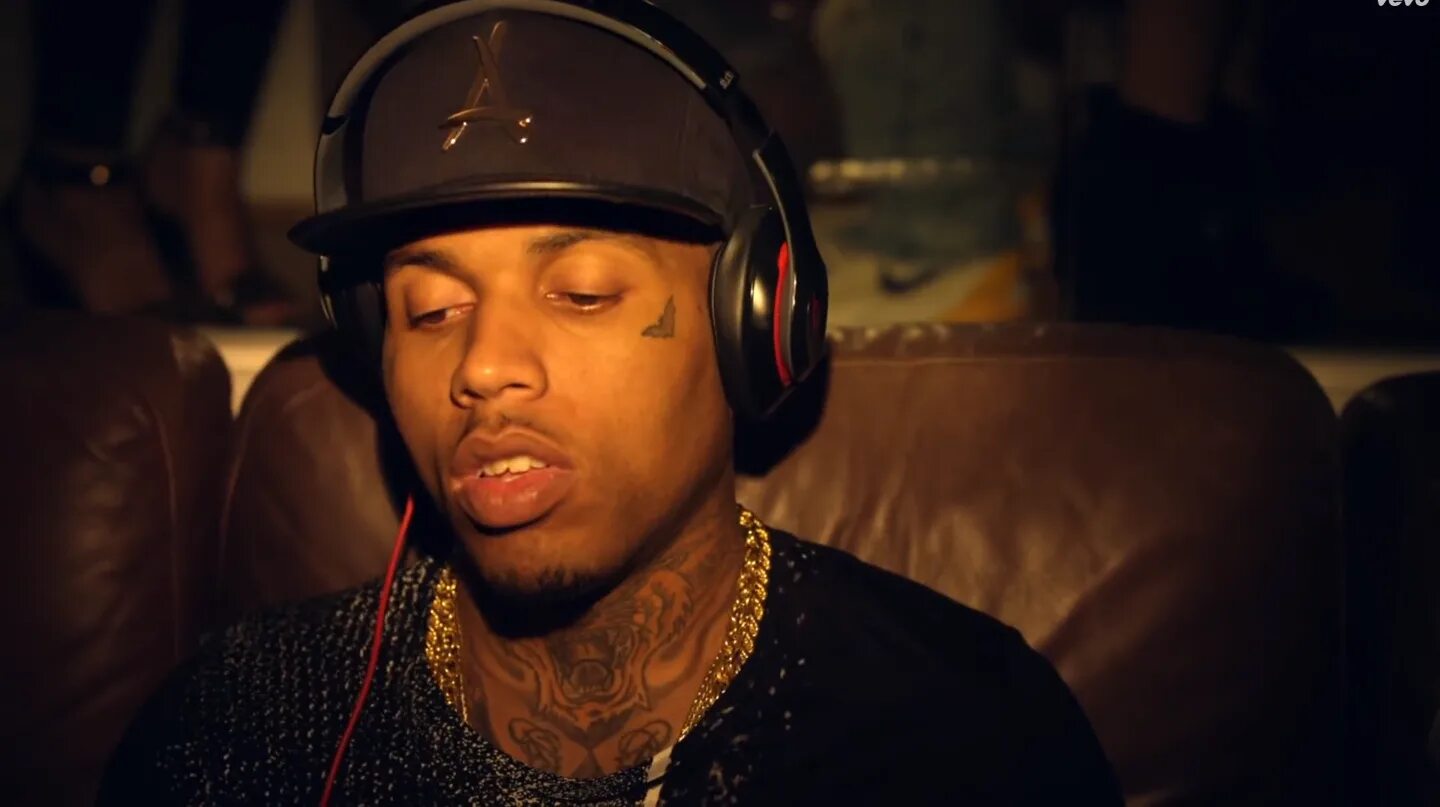 Kid Ink Chris Brown. Kid Ink Chris Brown show me. Обложка Kid Ink Alive. Feat kid ink