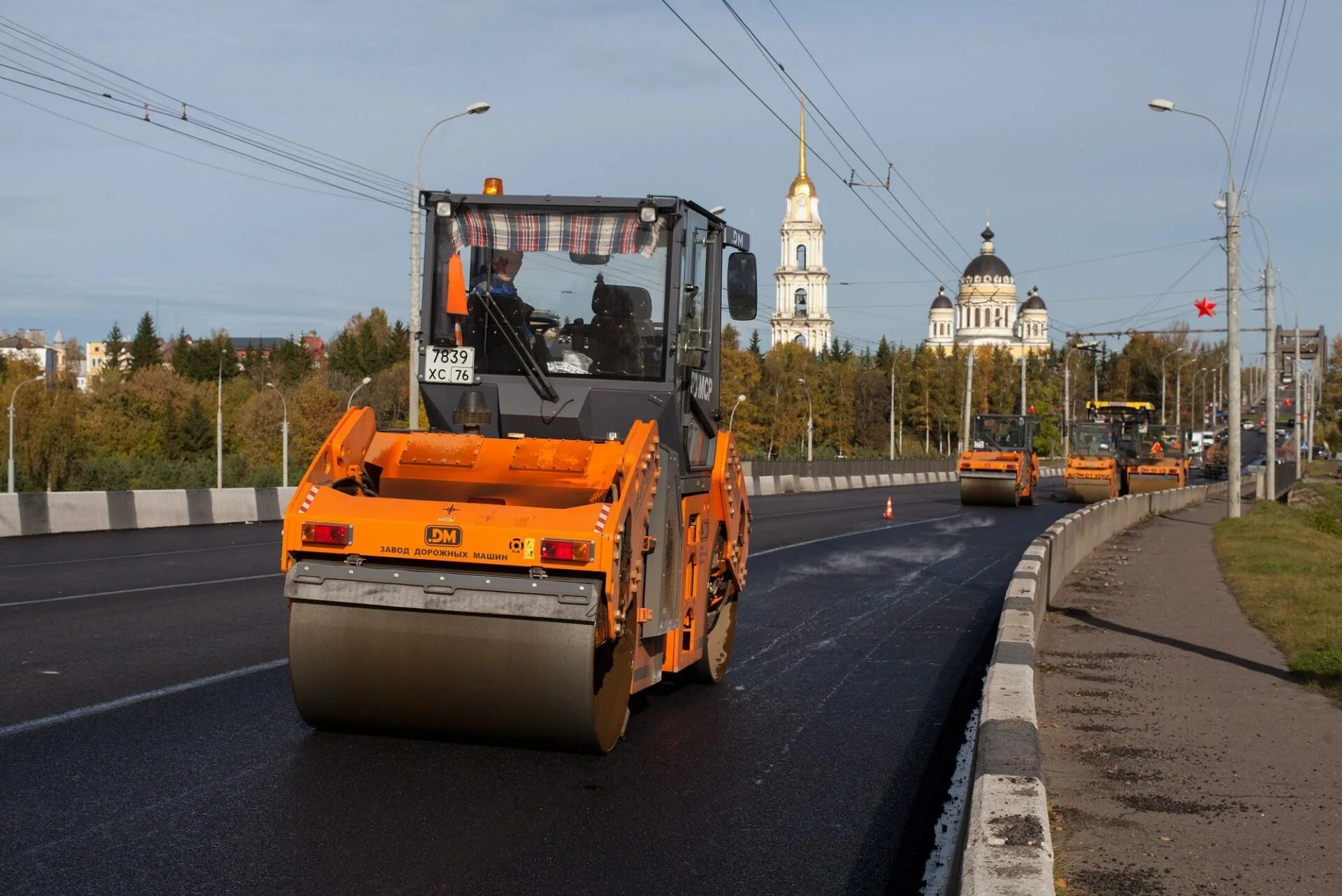 Машины для ремонта дорог. Завод Дормашина Рыбинск. Дормаш Рыбинск. Рыбинский завод дорожных машин. Автогрейдера "завод дорожных машин".