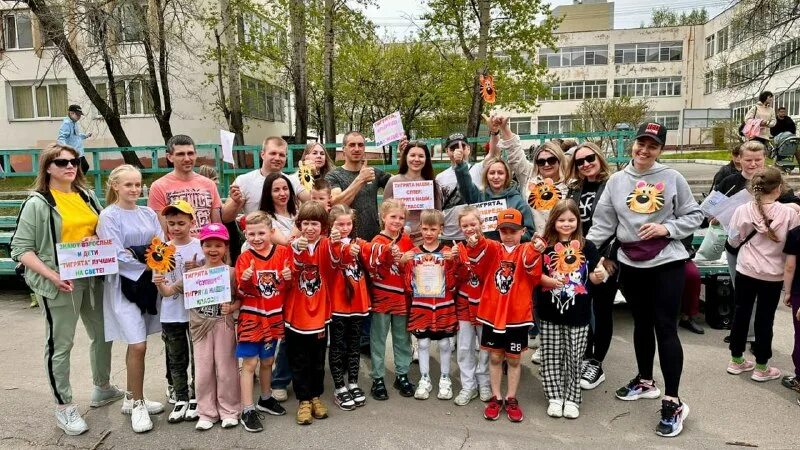 Стадион школа 77 хабаровск. Школа 77 хабаровск. Школа 77 хабаровск. Маоу сош 77 г хабаровск. Железнодорожный район школа 1 хабаровск.