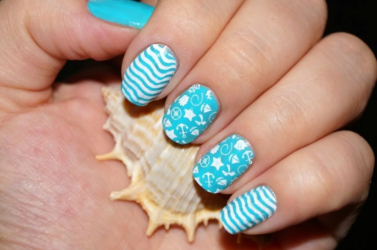 Морской дизайн ногтей. Маникюр на море. Ногти морская тематика. Пляжный маникюр. Маникюр на тему море.