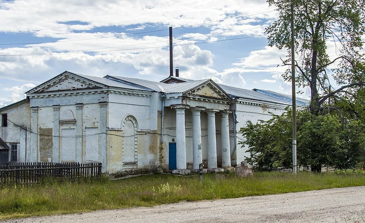 Погода в черной холунице на 10. Черная Холуница Омутнинский район. Черная Холуница Церковь. Черная Холуница Кировская область. Поселок черная Холуница.