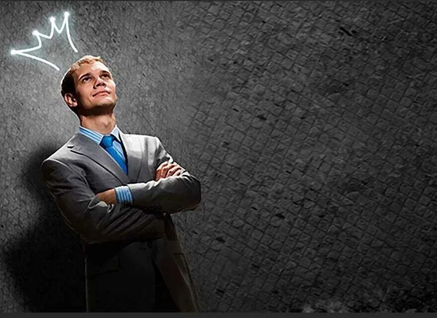 Пешка в зеркале. Эгоизм это определение. М. Высокомерный мужчина. Человек рассказывает о себе.