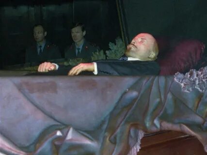 Сколько лет лежит сталин в мавзолее