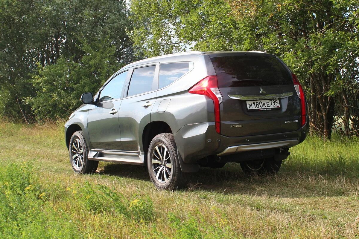 Паджеро спорт 3 5. Mitsubishi pajero sport ks. мицубиси паджеро спорт 3.0 сзади. паджеро спорт 3 коричневый. митсубиси паджеро самурай.