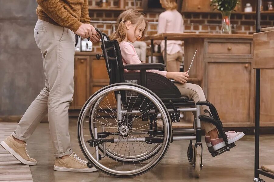 Господдержка для семьи с детьми инвалидами. Заявление на доп отпуск по уходу за ребенком инвалидом. Дополнительный оплачиваемый отпуск по уходу за ребенком инвалидом. Приказ на дополнительные выходные дни по уходу за ребенком инвалидом. Ст 116 тк рф.