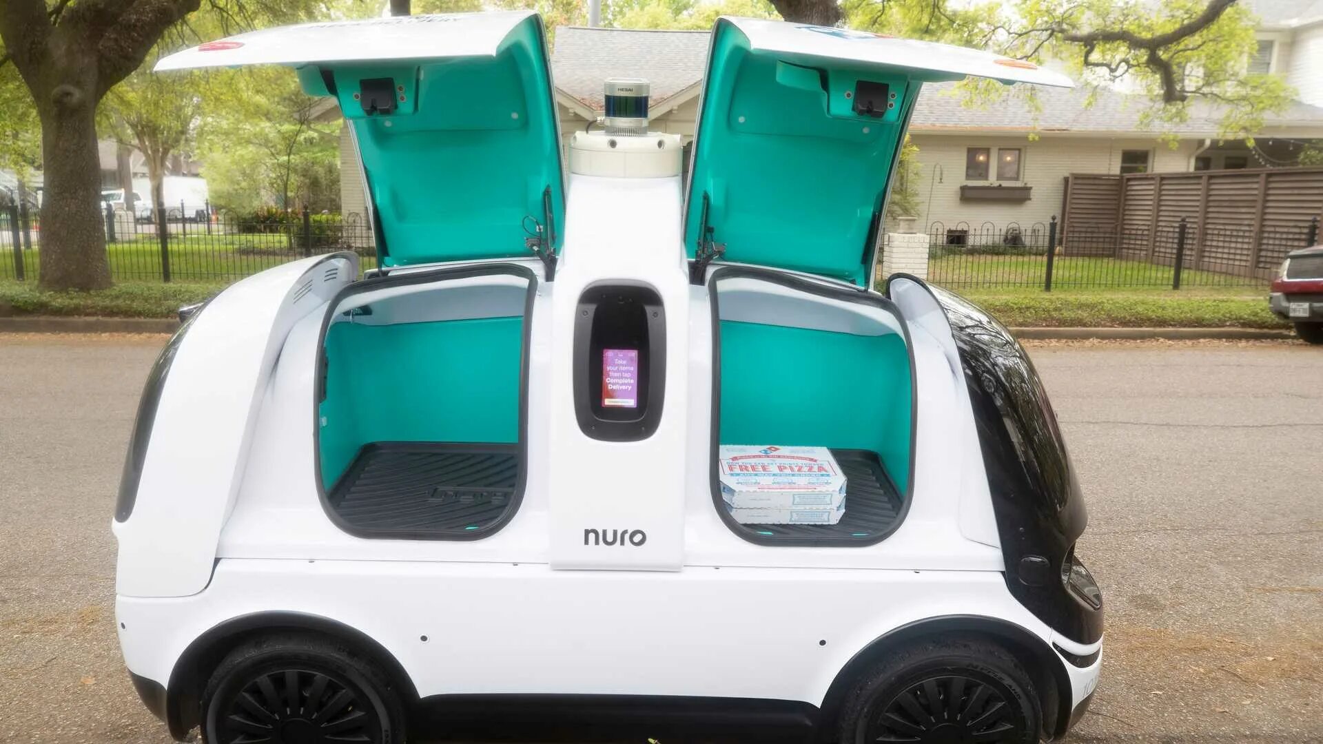 Nuro r2. Доминос машина. Domino's pizza Nuro's self Driving car. Доминос пицца робот доставщик. Vehicle starts