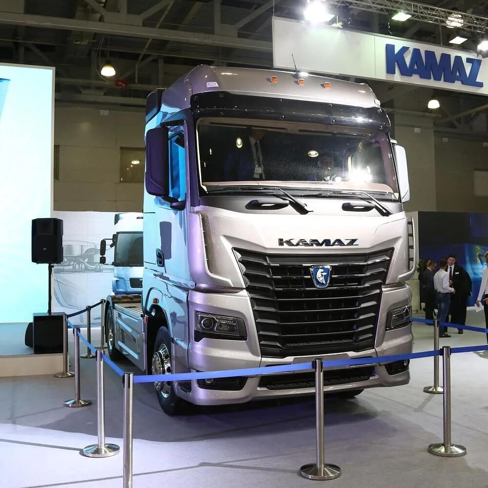 Камаз 4390. Новый камаз. Новый камаз 54901. Камаз 2020 камаз 54907 continent. Камаз 5490 комтранс.