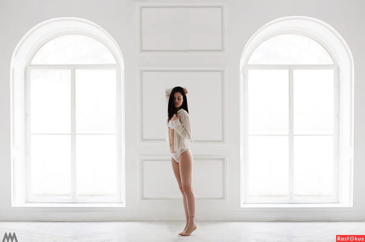 фотостудия в стиле минимализм. фотосессия минимализм. фотосессия минимализм в студии. фотостудия минимализм. циклорама в фотостудии.