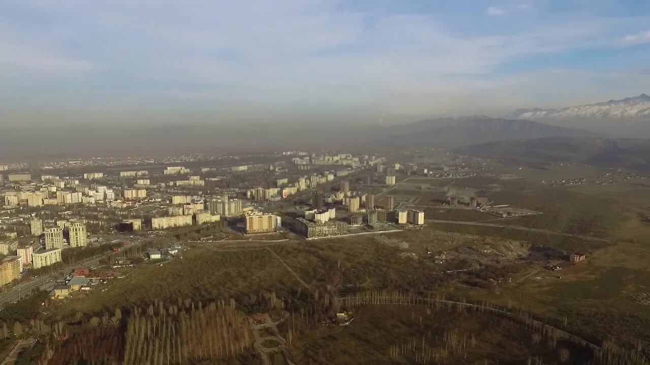 Южные врата домодедово. Парк южный ворота. Южные врата складской комплекс. Южные врата складской комплекс. Южные ворота бишкек монумент.