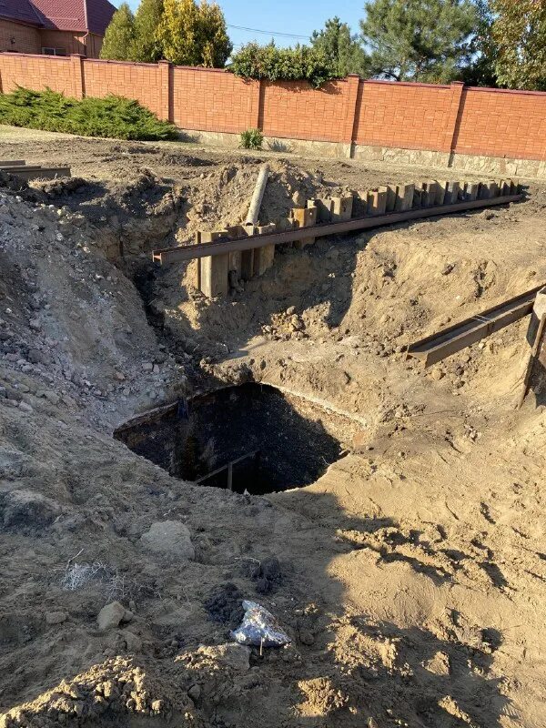 глубина коллектора. глубина коллекторов. глубина коллекторов. подземные коммуникации. глубина канализационного коллектора.