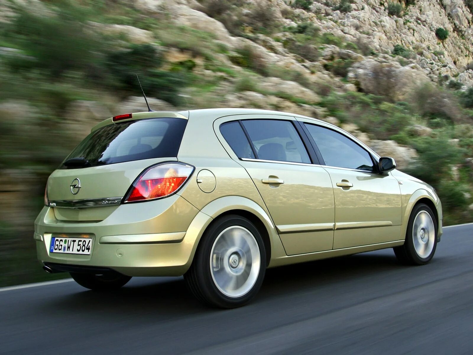 Опель хэтчбек 2008. Opel Astra h 2004. Opel Astra 2007 Hatchback. Opel Astra 2004 хэтчбек. Opel Astra - h (2004-2009).