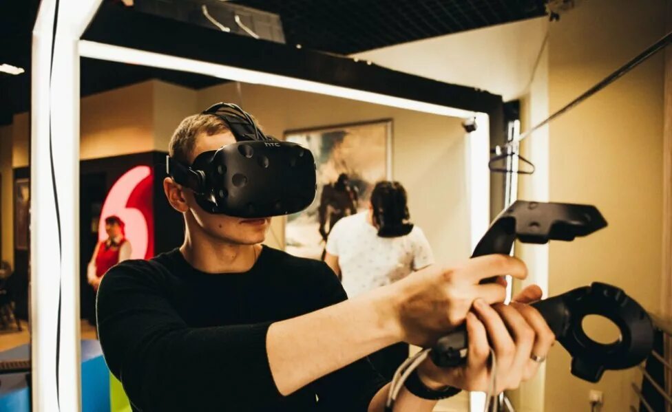 VR В ТЦ. Виртуальная реальность в ТЦ. Мир виртуальной реальности СПБ. ТРК лето виртуальная реальность. Виар трансов