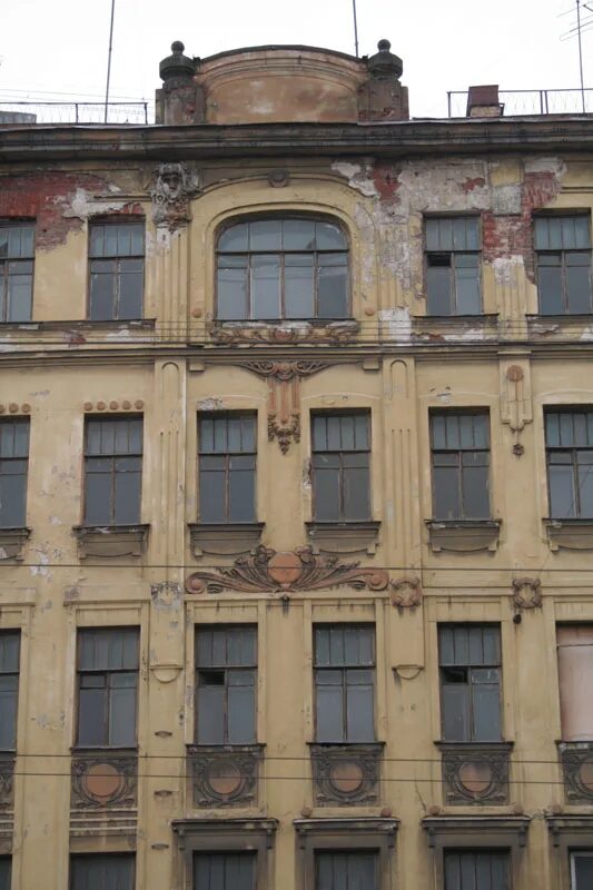 санкт-петербург, наб. серпуховская, д. дом целибеева загородный 68. доходный дом н. 2/68.