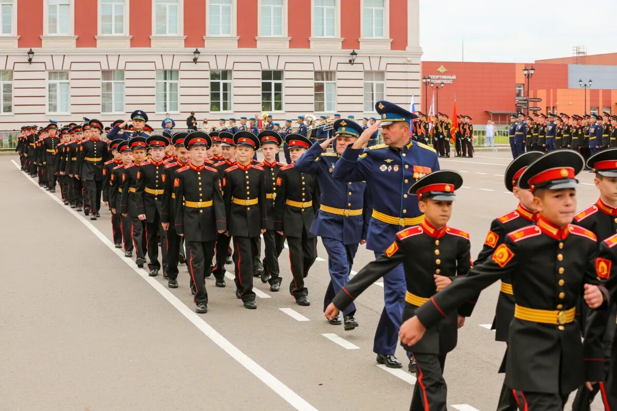 Суворовское училище в туле. Суворовское училище в туле. Суворовцы тула. Военное училище тула. Суворовцы тула.