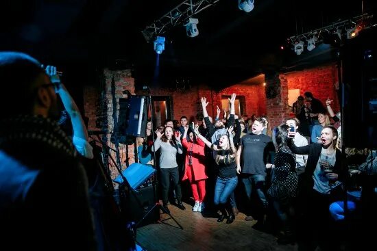 Контакт бар пенза московская. 2:2 бар. Бульвар бар тюмень. Микстура бар нижний новгород. Mod club набережная канала грибоедова.