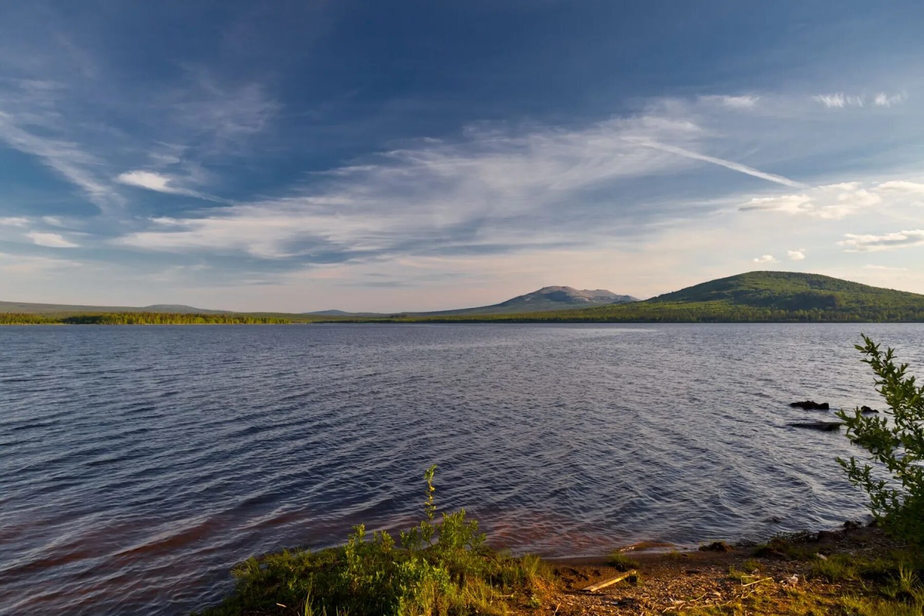 Озеро (водохранилище) Зюраткуль. Челябинская область. Сатка озеро Зюраткуль. Высокогорное водохранилище Зюраткуль. Озеро зюраткуль челябинская