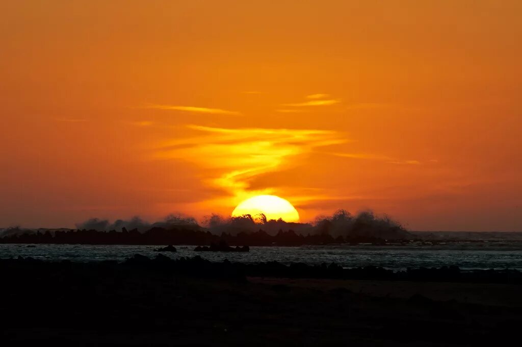 Закат виндовс. Красивый вид. 10 закате. Заставка на рабочий стол море закат. Разные закаты.