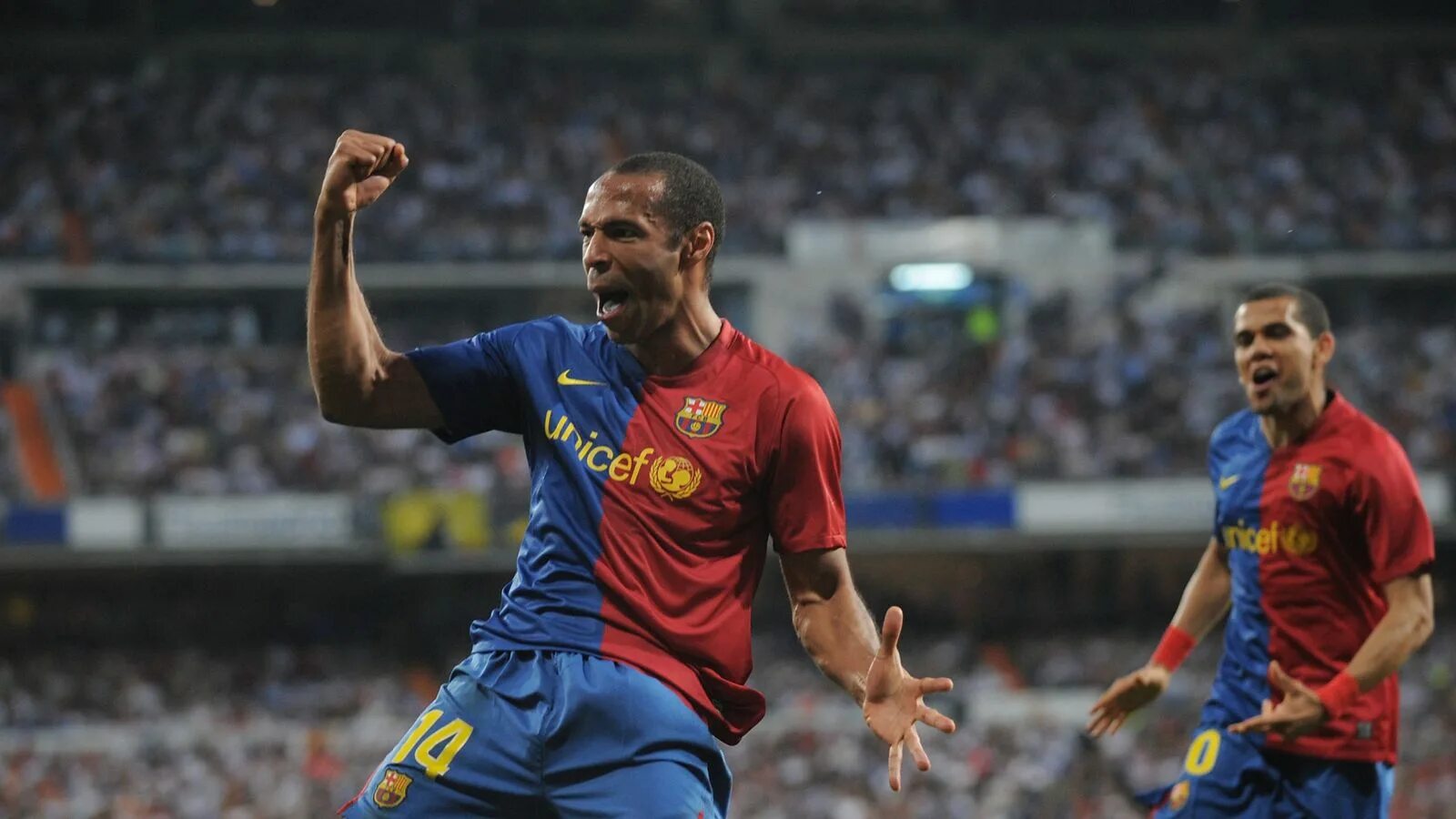Барселона реал 2009. Анри барселона. thierry henry barcelona. тьерри анри номер в барселоне. анри 2009.