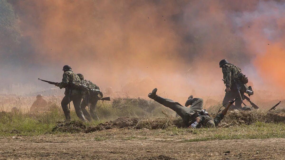 Поля сражений с другом. Поле боя. Военное поле.