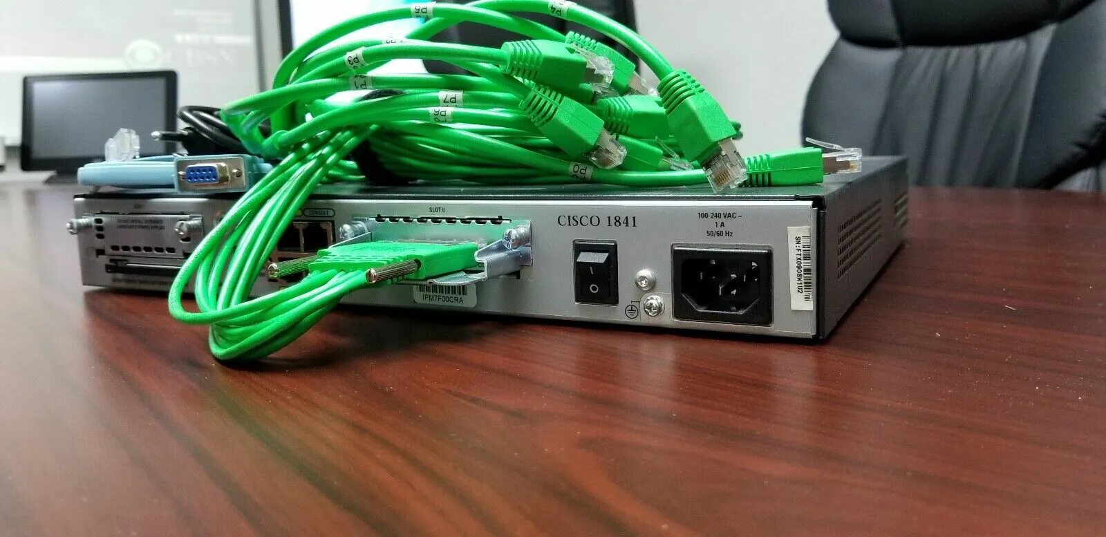 Cisco 2620xm. Терминал Cisco. Cisco Terminal 2mon. Терминал ВКС Cisco. Роутер сервер купить