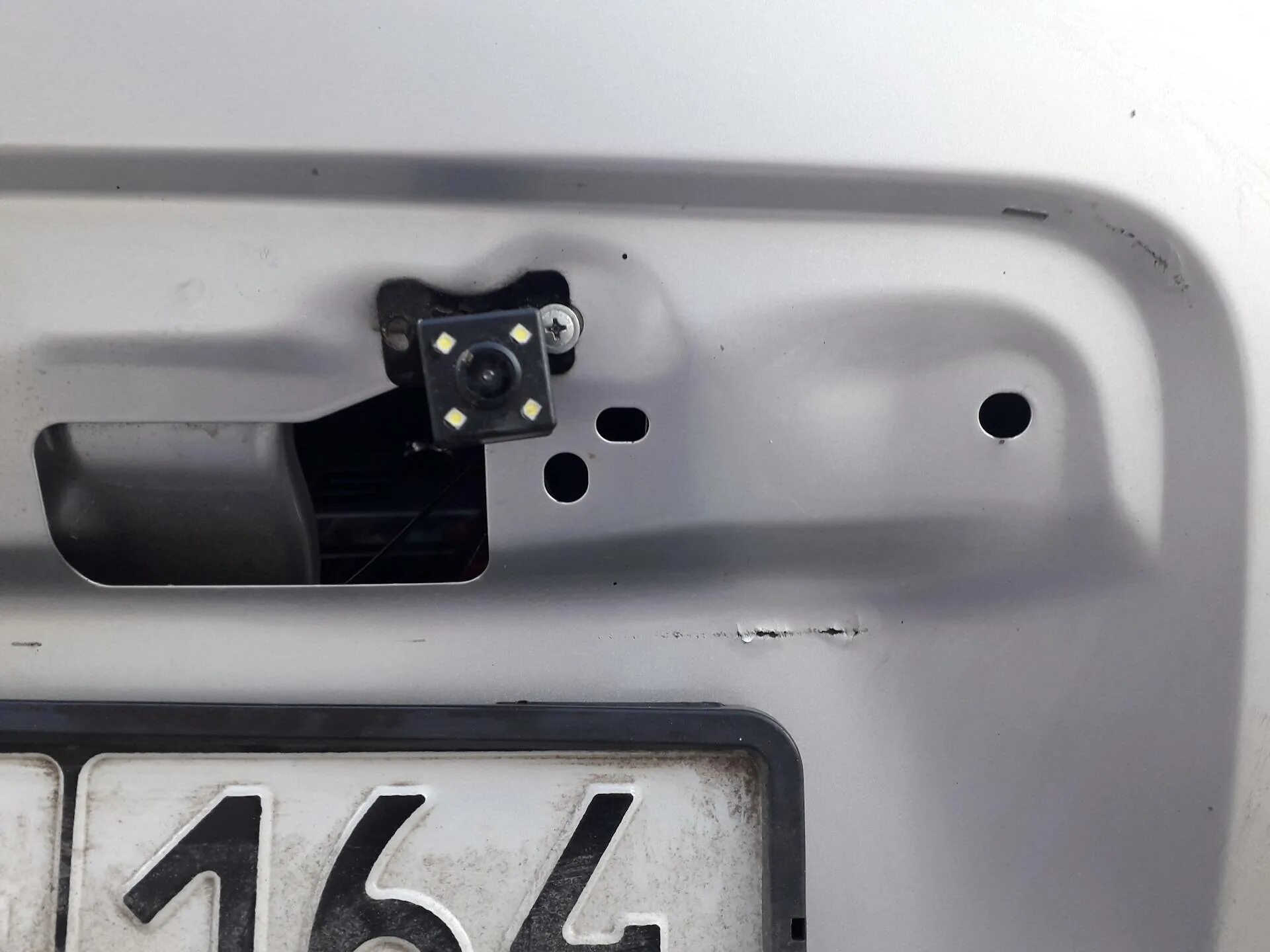 Рено дастер установка камеры. Камера заднего хода renault duster. Штатная видеокамера рено дастер. Камера заднего хода renault duster. Камера заднего хода renault duster.