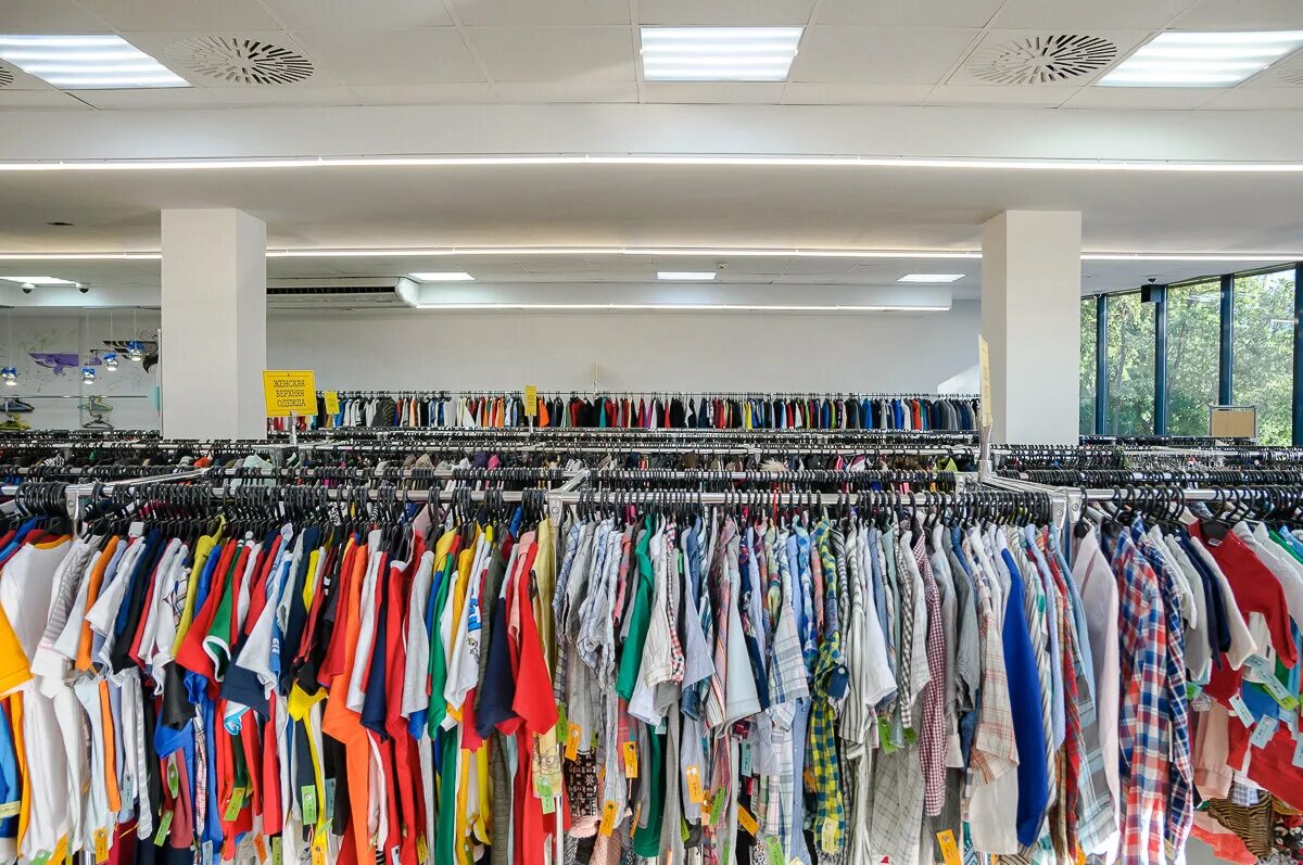 брендовая одежда. Hands shops. секонд хенд charity shop. секонд хенд одежда. москва новокузнецкая улица 1 стр 1 charity shop.