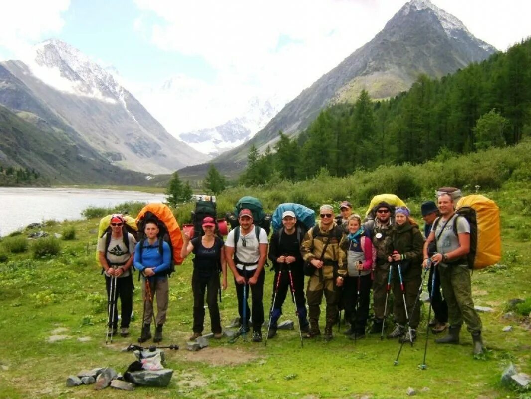 Экотуризм горный Алтай. Альплагерь Аккем. Республика Алтай туристы. Горный Алтай походы в горы.