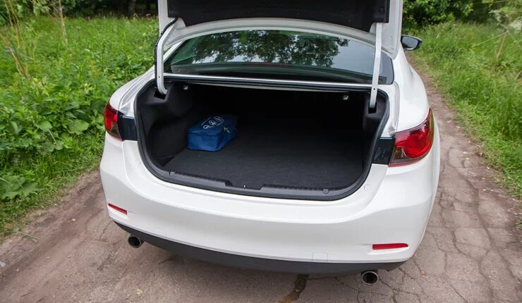 Багажник мазда 6 gg. Mazda 6 багажник 2013. Багажник Мазда 6 седан. Мазда 6 багажник открытый. Mazda 6 2018 багажник.