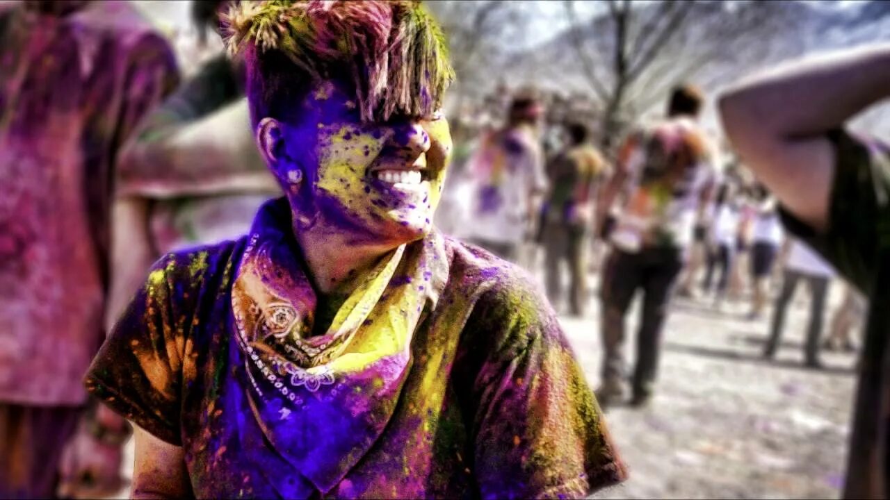Holi bam