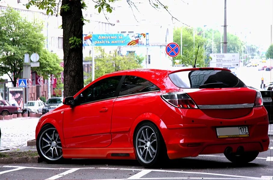 Обвесы opel. Opel Astra h GTC 2007 Tuning. Astra GTC 2007 обвес. Opel Astra h GTC.