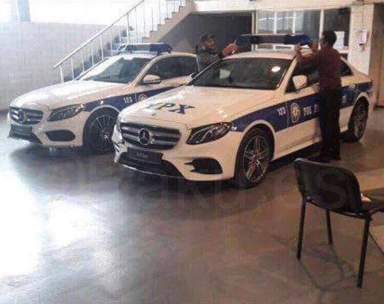 Куплю мерседес баку. Мерседес е200 полиция. Мерседес е200 ДПС. Чеченская полиция Mercedes AMG E 53. Mercedes полиция e320.