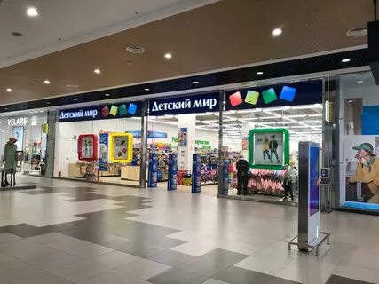 Мир закрывает магазины