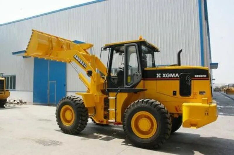 Погрузчик xgma 932. Погрузчик xcmg lw500f. Амкодор на урагановской резине. Xgma 932h. 8 куб.