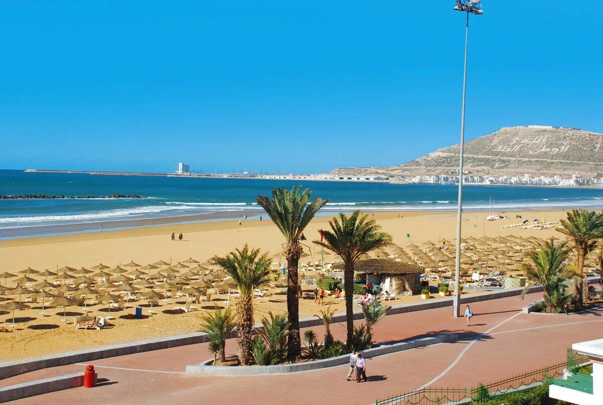 Агадир Марокко пляжи. Город Агадир в Марокко. Океан в Агадире Марокко. Марракеш Марокко пляжи. Касабланка туры