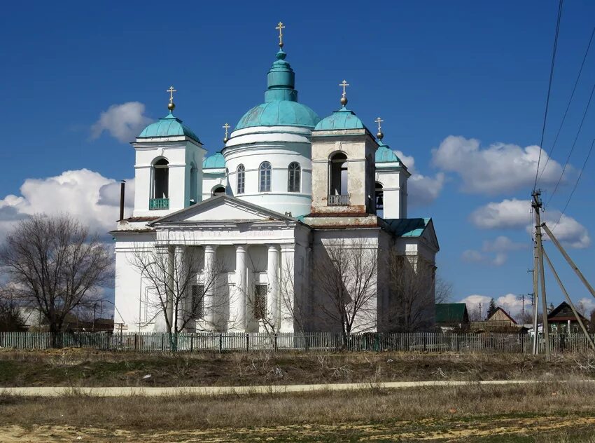 Село золотое Красноармейский район Саратовская область. Золотое село Саратовская область Красноармейский. Церковь село золотое Красноармейский район. Село золотое Саратовская область храм.