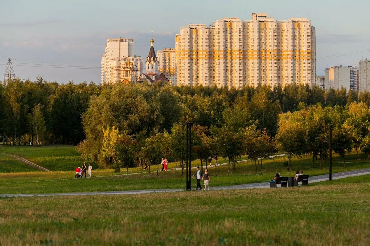 Лето в москве митино. Ландшафтный парк митино. митинский парк москва. парк в районе митино москва. митинский лесопарк.