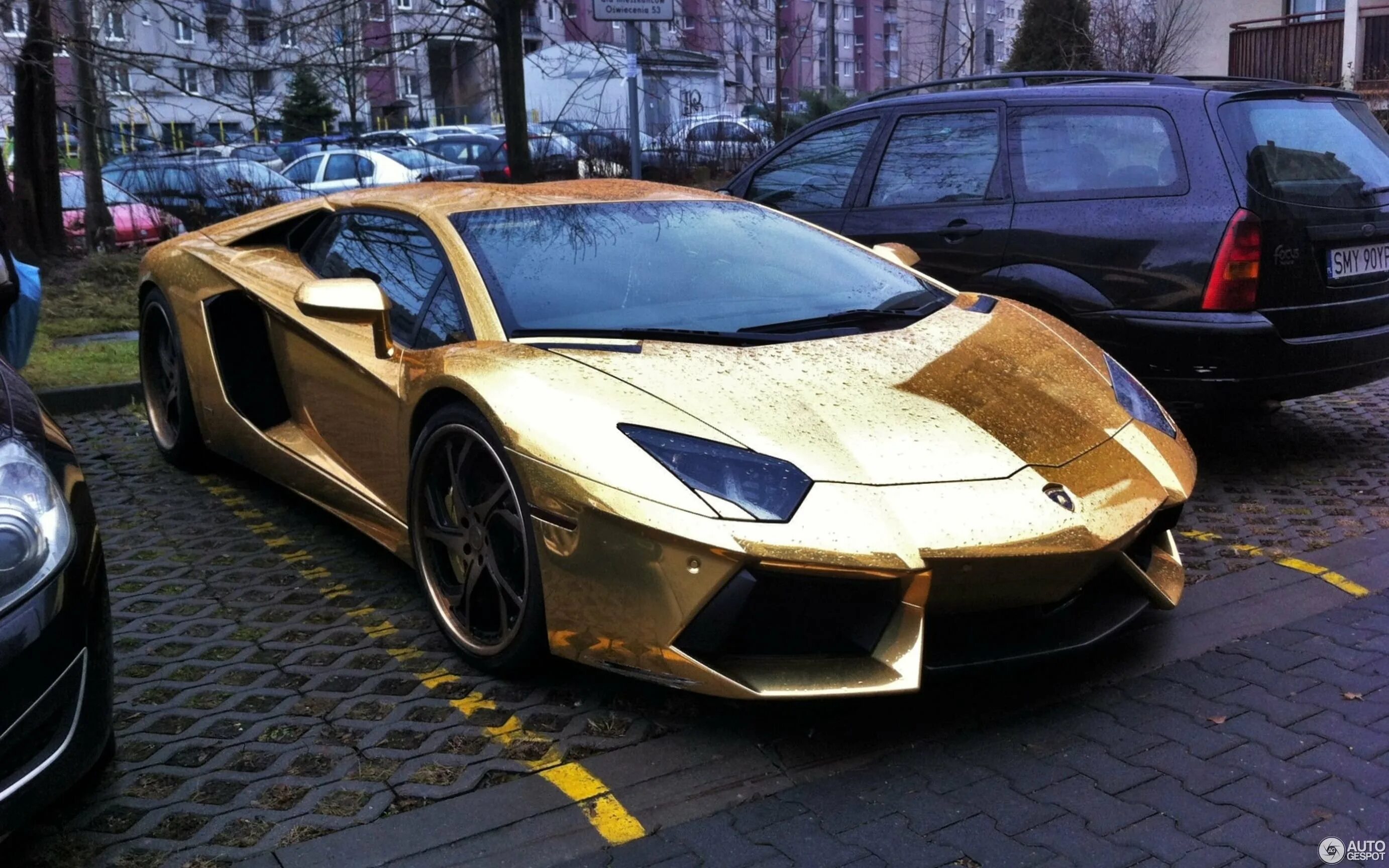 Lamborghini Aventador lp700-4 Золотая. Золотой Lamborghini авентадор. Ламба а4. 1 Ламборгини. Совсем забыли как летает моя ламба