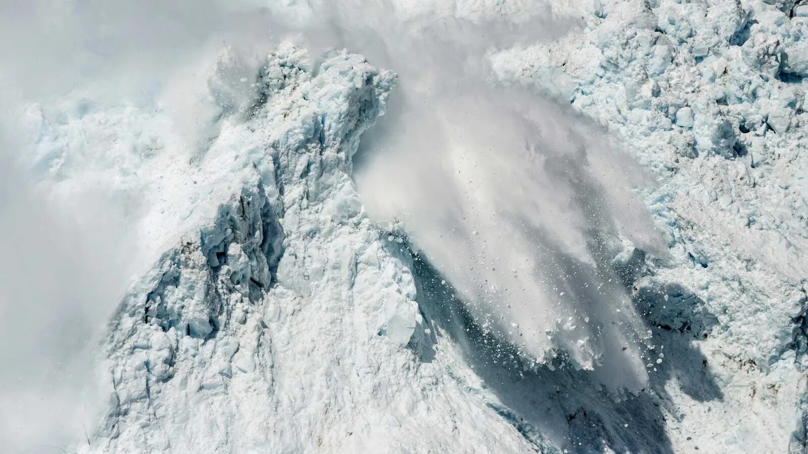 Снежная лавина для детей. Снежная лавина в горах. Лавина в гальтюре. Снежная лавина гальтур австрия. Лавина.