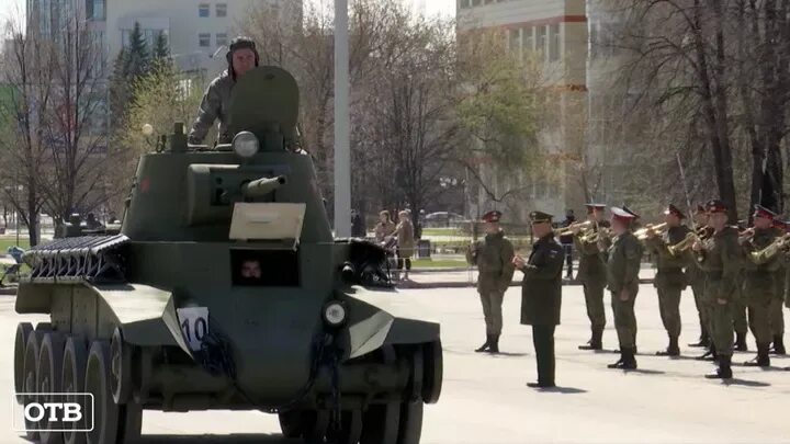 9 мая в пышме 2025. Парад в верхней пышме 9 мая 2025 года. парад в верхней пышме 2025. парад в пышме 2019 победы верхняя пышма. верхняя пышма парад 9 мая танки.