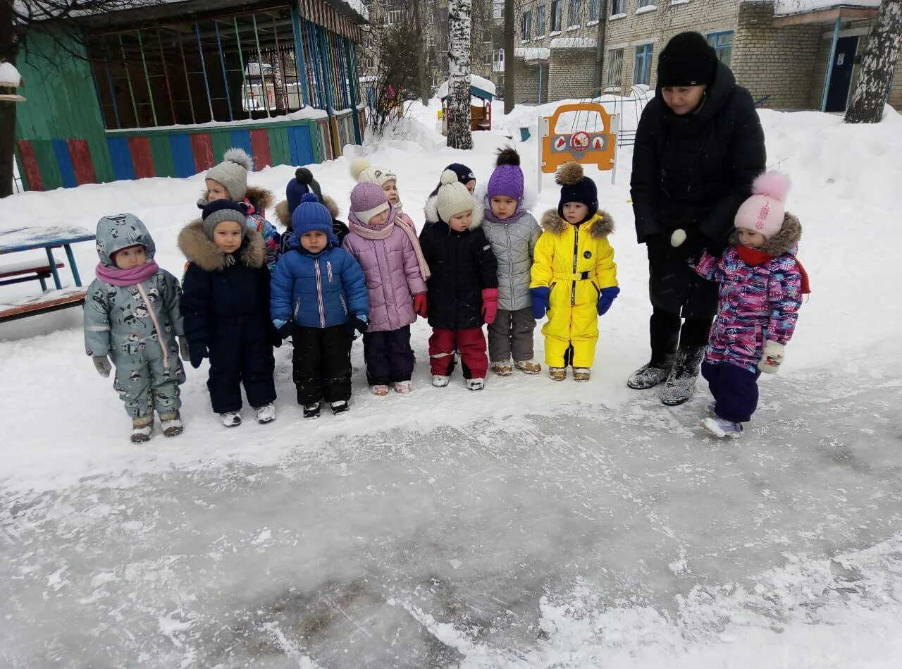 Отмена занятий в школах при морозе. Отменят ли детские. Отмена занятий мороз. Морозы в школу не ходить. Отменят ли детские.