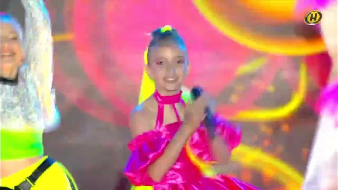 Бульба дэнс песня. Текст песни бульба дэнс ангелины волковой. Белорусский танец бульба игоря моисеева. Бульба дэнс. Танец бульба хоп.