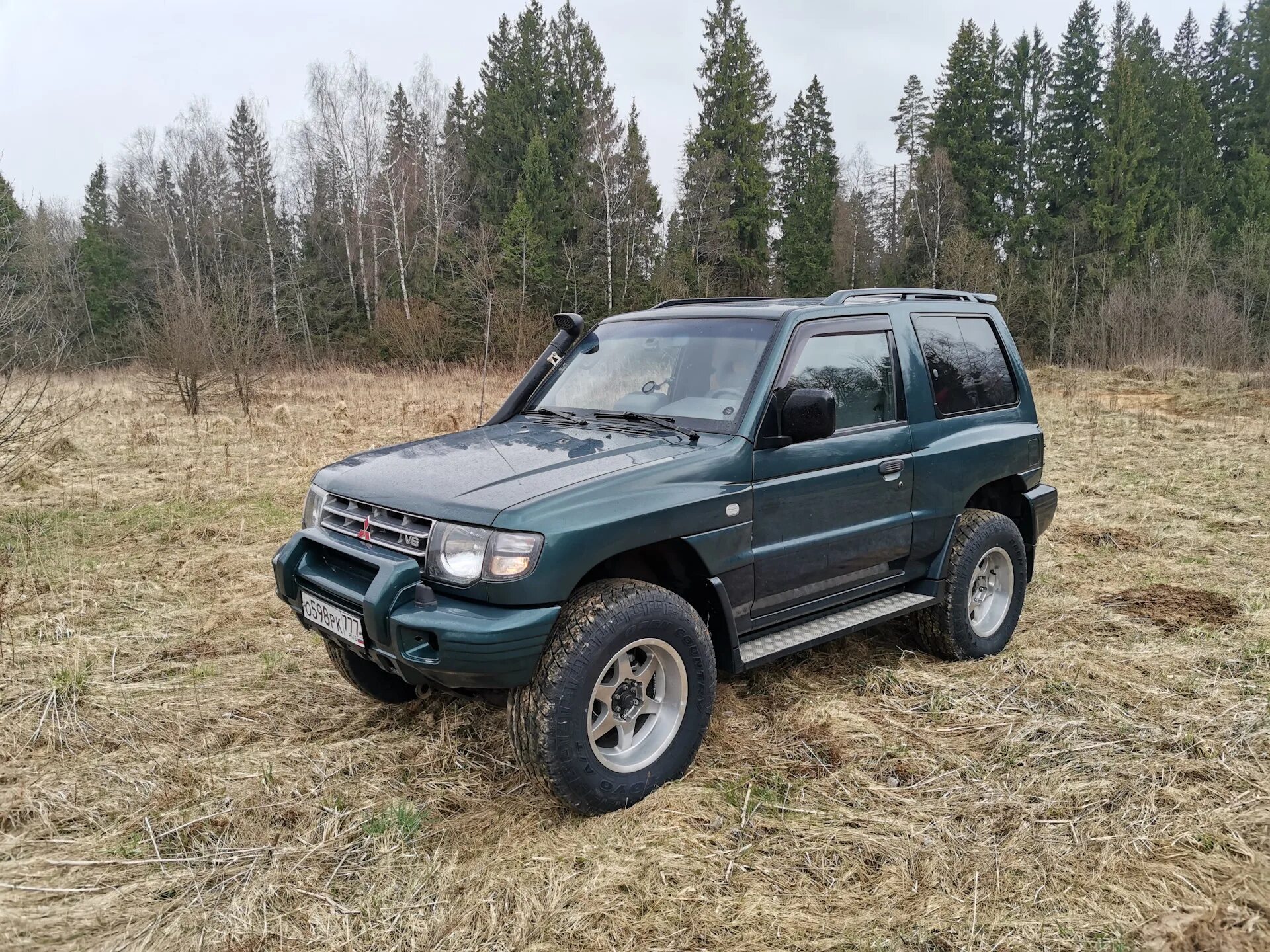 Авито мицубиси дизель. Митсубиси Паджеро 2каратыш. Mitsubishi Pajero коротыш. Паджеро 3 коротыш. Mitsubishi Pajero 2.