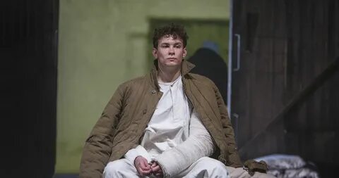В каком театре играет кологривый