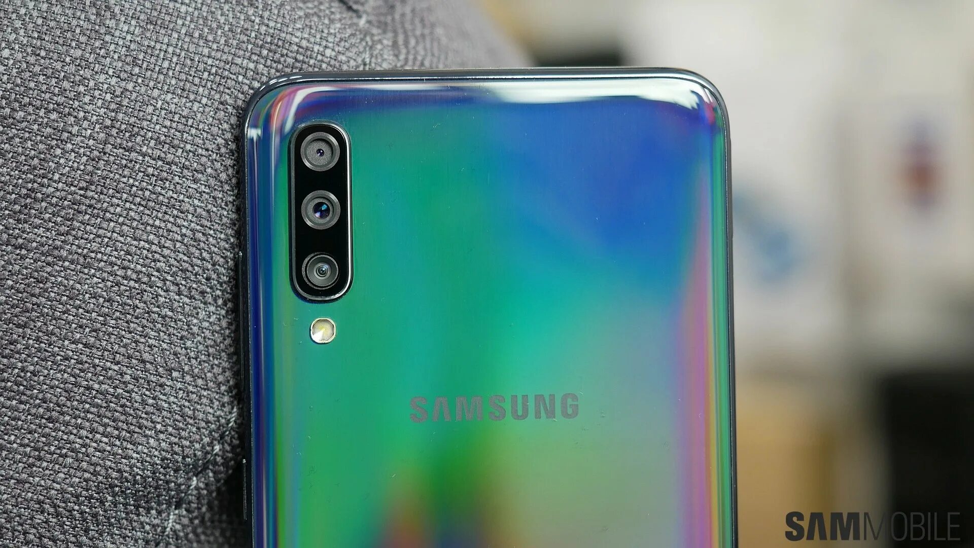 Самсунг с 3 камерами. Samsung Galaxy a70. Самсунг галакси а 50. Samsung Galaxy a70 Dual. Samsung Galaxy a70 (a705f).