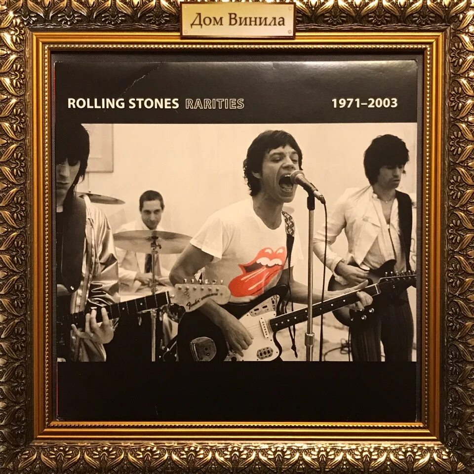 Мик джаггер в молодости на сцене. The rolling stones wild horses. The rolling stones wild horses. Rolling stones wild horses. Рок группы 2003.