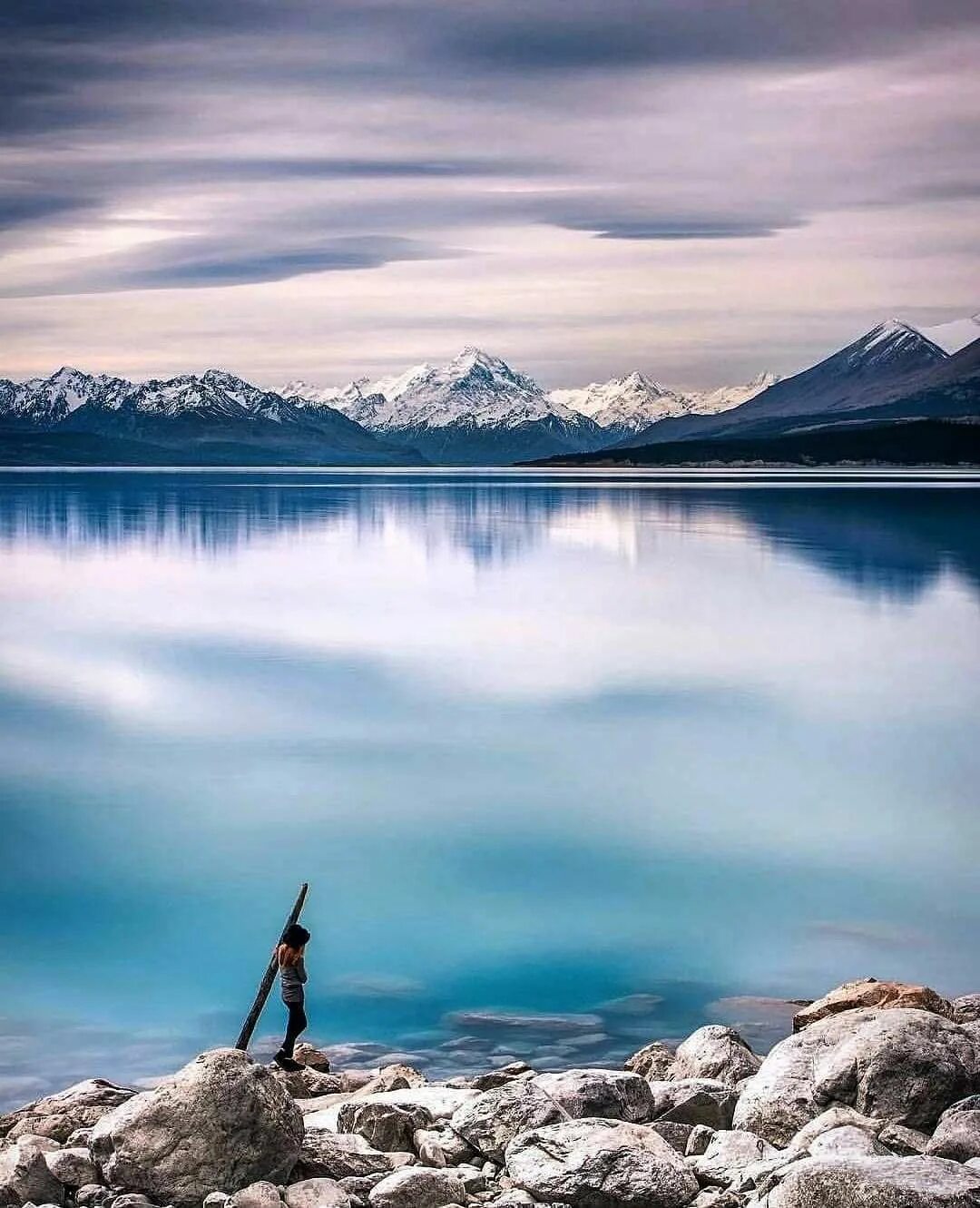 Discover nature. Пукаки новая Зеландия. Озеро пукаки. Водопад озеро пукаки Lake Pukaki. Девушка пукаки.