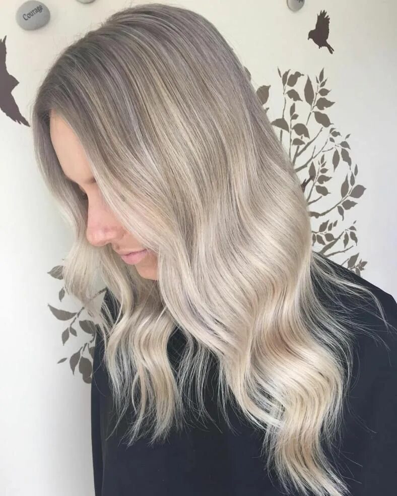 Ash blonde. Руссо платиновый цвет волос. Блонд Ash. Светло пепельные волосы. Светлые волосы пепельные.