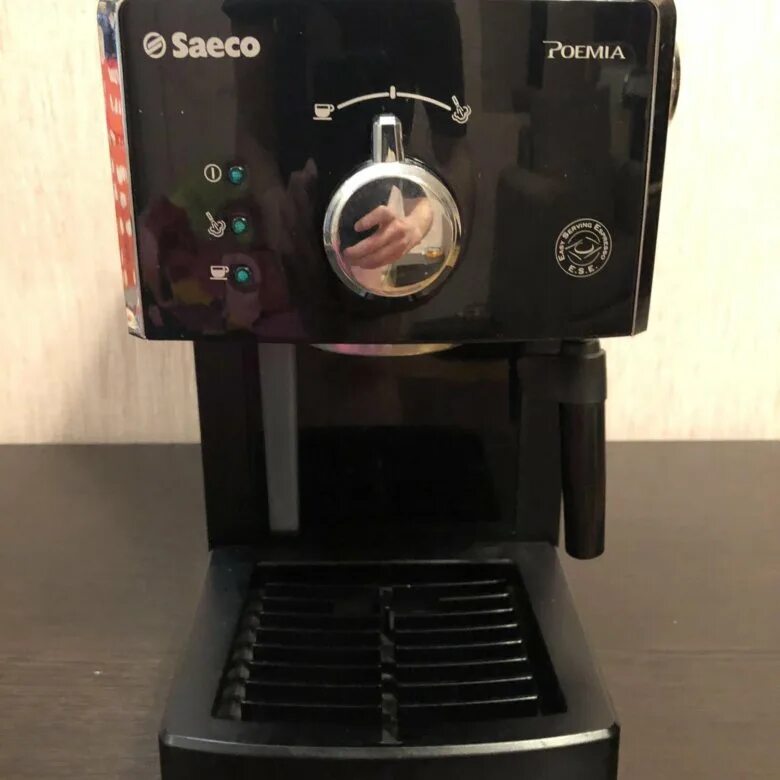 Кофеварка рожковая saeco hd8323 poemia. Рожковая кофеварка philips saeco hd8323. Кофемашина saeco via torretta 230. Philips saeco кофемашина рожковая кофеварка. Кофеварка рожковая philips saeco hd8323/39.