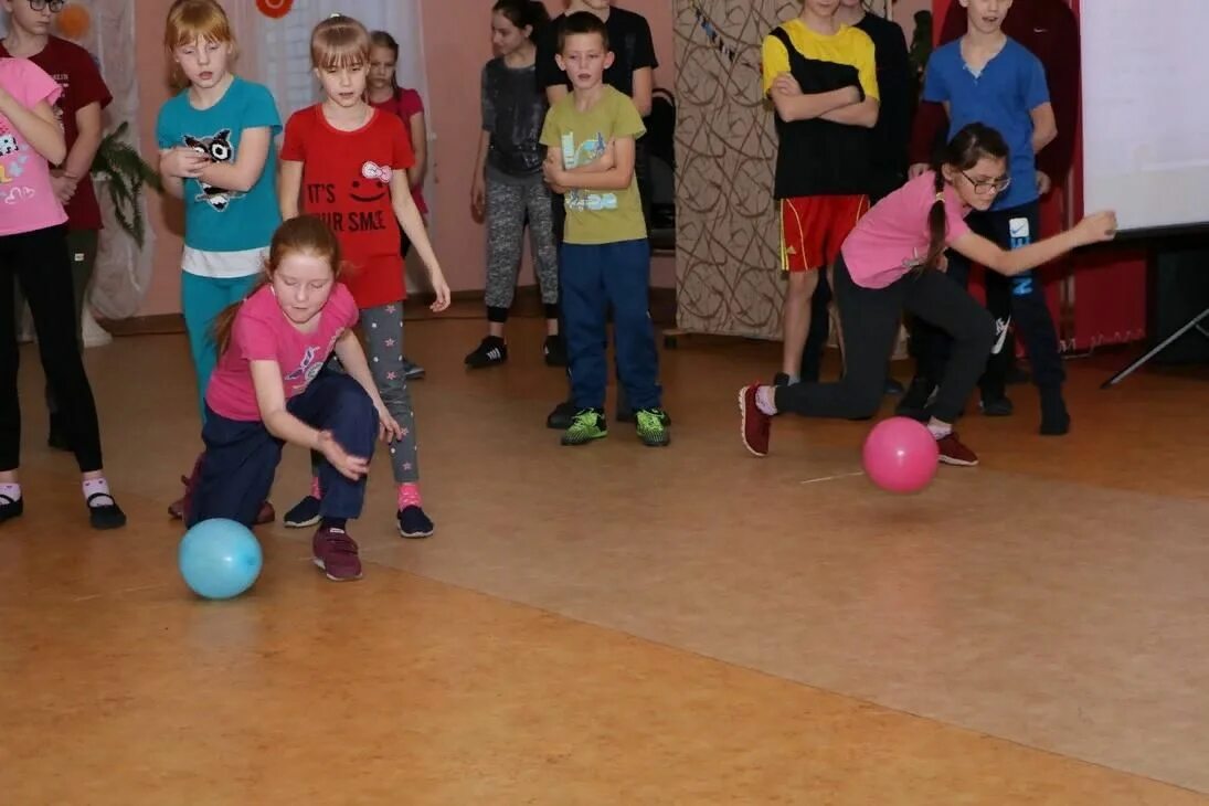 Спортивно игровая программа. Культурные и спортивные мероприятия. Игровая развлекательная программа. Дети на физкультуре.