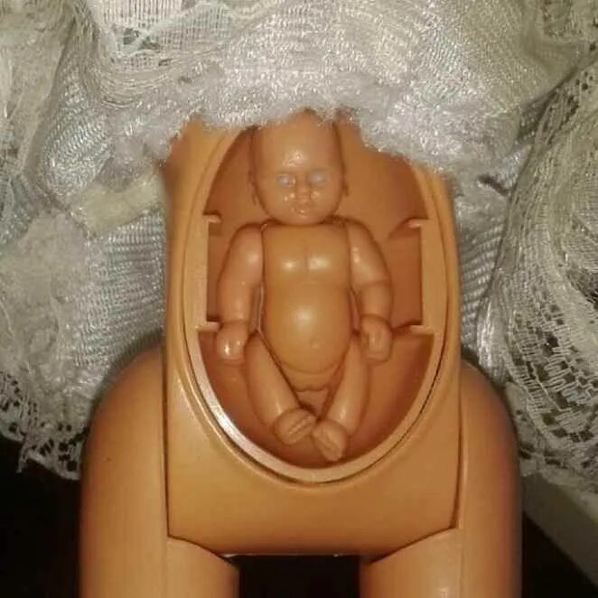 Самые страшные игрушки в мире. Странные детские игрушки. ужасные детские игрушки. самые страшные детские игрушки.